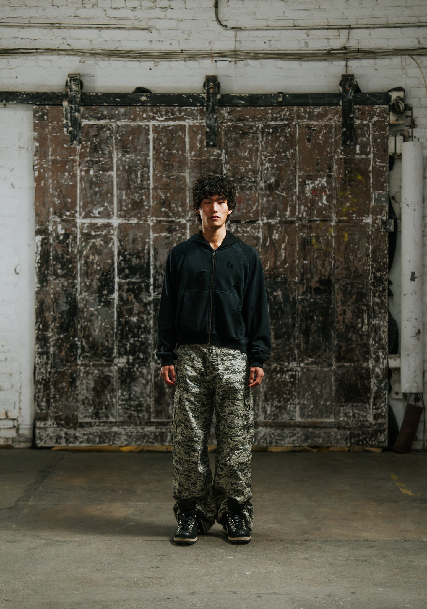 CURVED BACKZIP CARGOS V2 (DIGI CAMO)