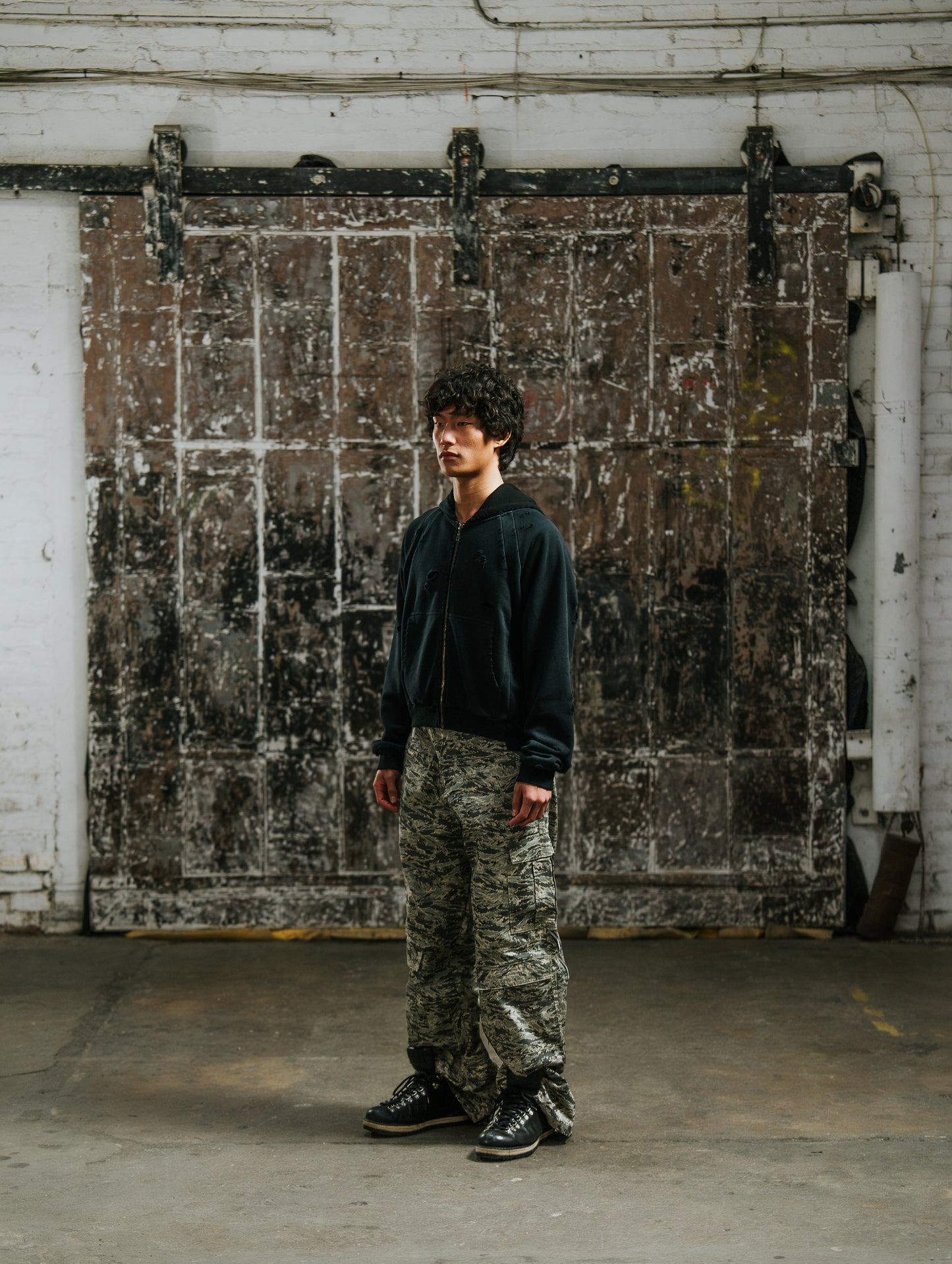 CURVED BACKZIP CARGOS V2 (DIGI CAMO)