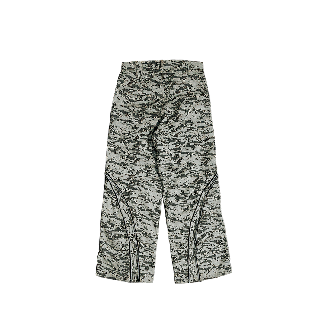 CURVED BACKZIP CARGOS V2 (DIGI CAMO)